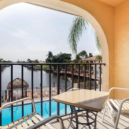 Oyo Waterfront Hotel- Cape Coral Fort Myers, Fl Екстер'єр фото