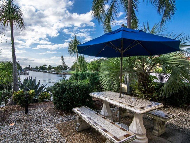 Oyo Waterfront Hotel- Cape Coral Fort Myers, Fl Екстер'єр фото