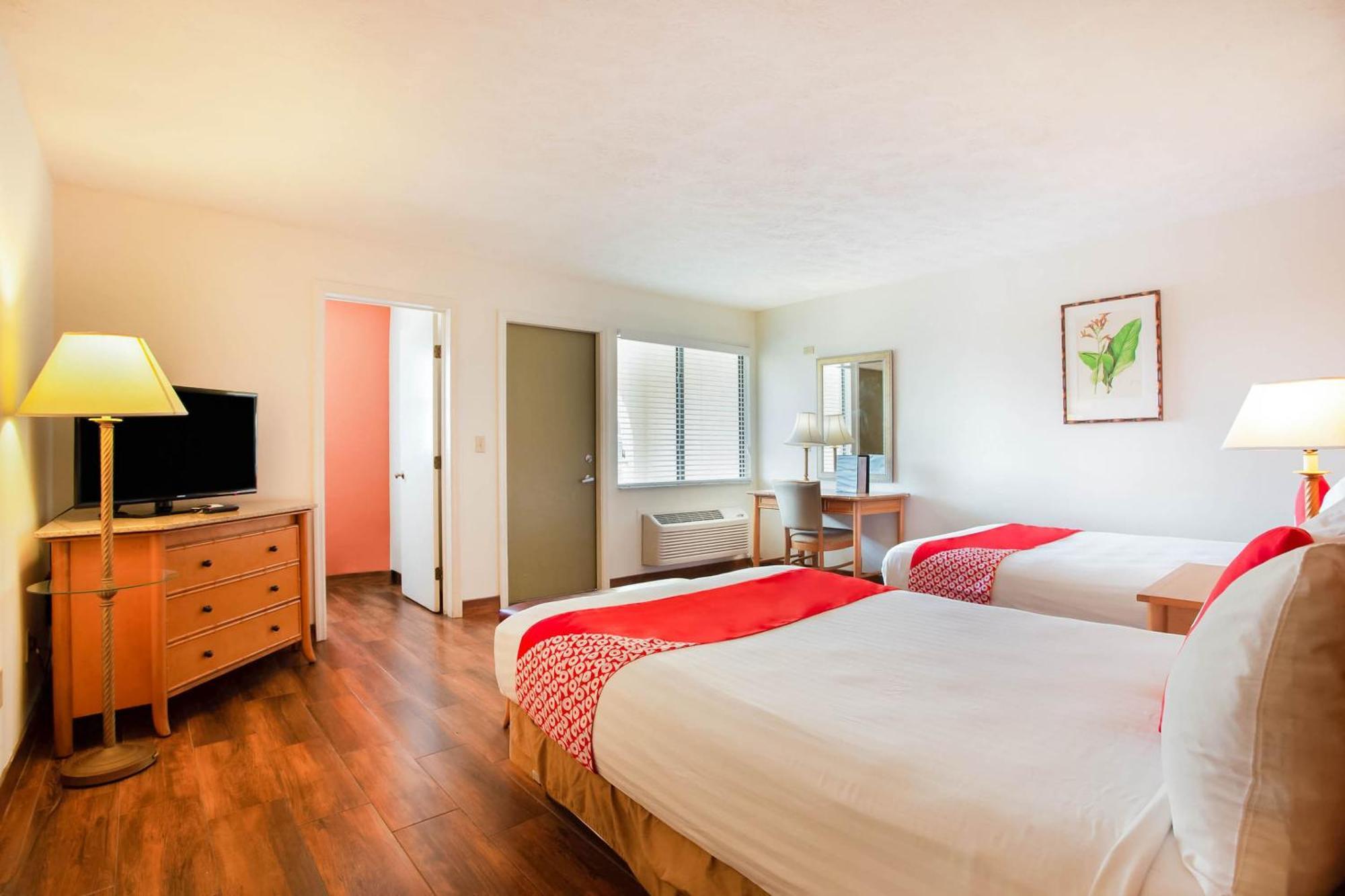 Oyo Waterfront Hotel- Cape Coral Fort Myers, Fl Екстер'єр фото