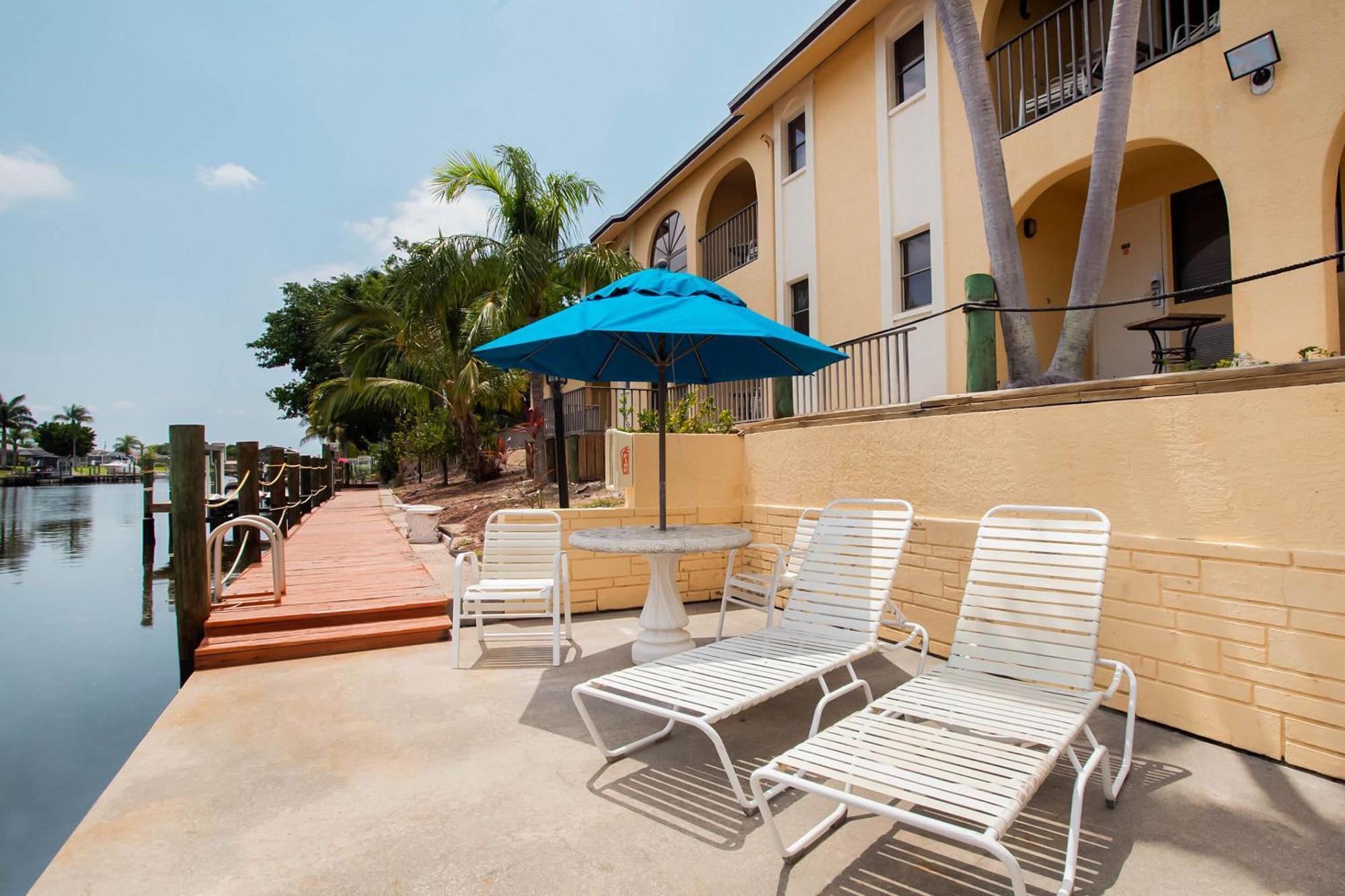 Oyo Waterfront Hotel- Cape Coral Fort Myers, Fl Екстер'єр фото