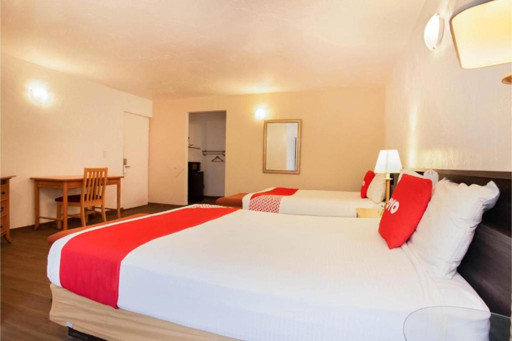 Oyo Waterfront Hotel- Cape Coral Fort Myers, Fl Екстер'єр фото