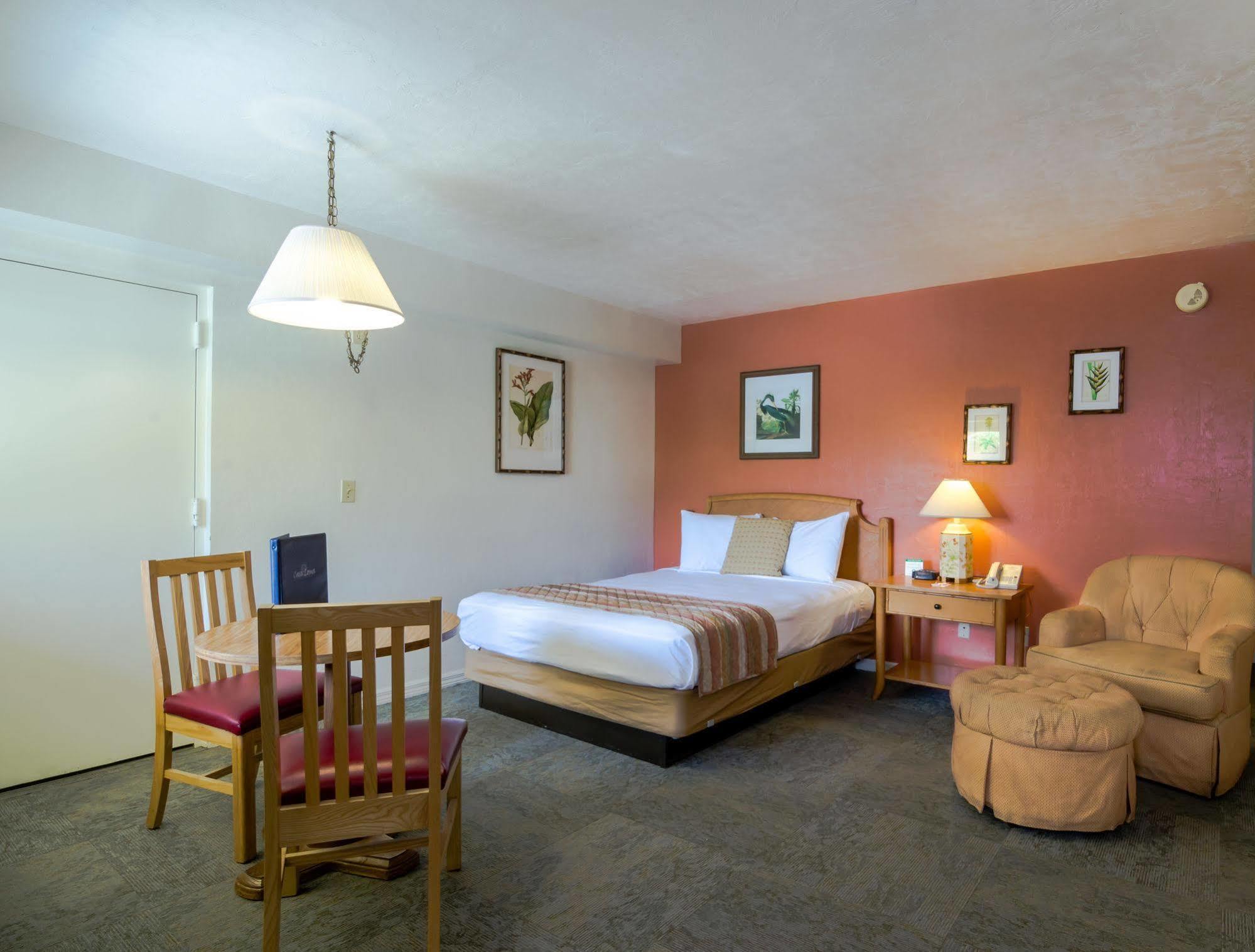Oyo Waterfront Hotel- Cape Coral Fort Myers, Fl Екстер'єр фото