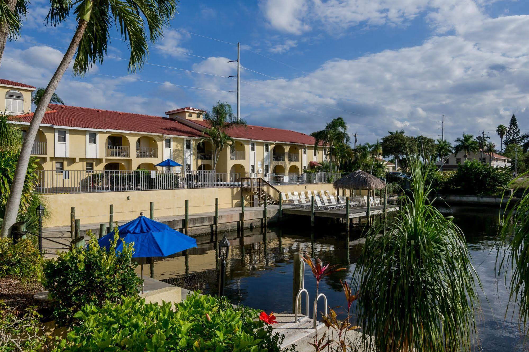 Oyo Waterfront Hotel- Cape Coral Fort Myers, Fl Екстер'єр фото